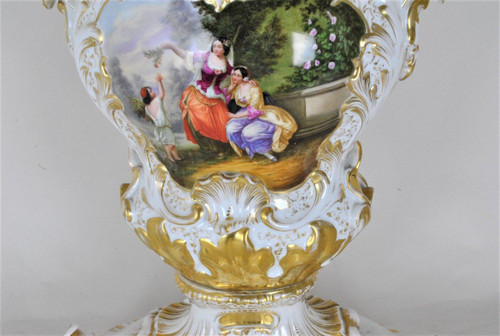 Grande vaso da sposa in porcellana, metà del XIX secolo