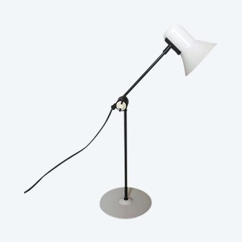 Superb Space Age white table lamp from the 1970s by Veneta Lumi