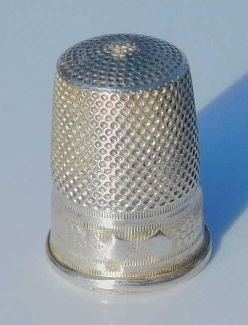 Piccola scatola per kit da cucito Napoleone III Vermeil