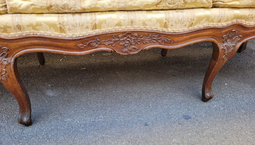 *Offre spéciale *Large Louis XV Period Walnut Bench, 18th Century
