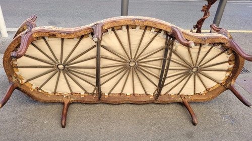 *Offre spéciale *Basket Sofa In Walnut, 18th Century Period