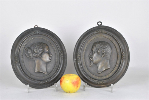 Napoleone III e Eugenia, Coppia di medaglioni in bronzo, XIX secolo