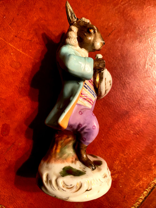 Beautiful horn player rabbit in polychrome porcelain from the 18th century, Germany