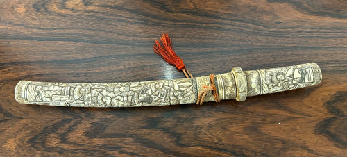 Wakizashi - Sabre Japonais De Théâtre En Os Sculpté Fin XIXéme Siècle - Katana