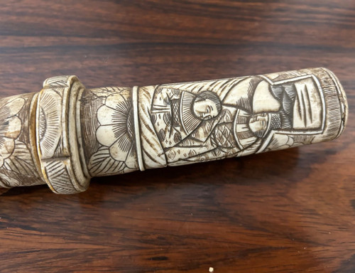 Wakizashi - Sabre Japonais De Théâtre En Os Sculpté Fin XIXéme Siècle - Katana