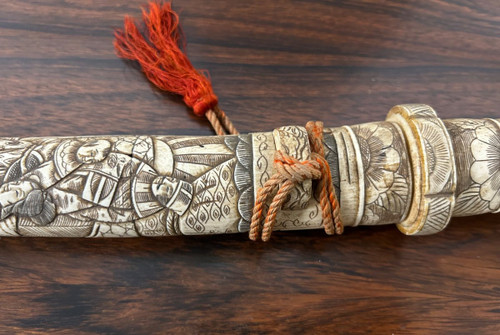 Wakizashi - Sabre Japonais De Théâtre En Os Sculpté Fin XIXéme Siècle - Katana