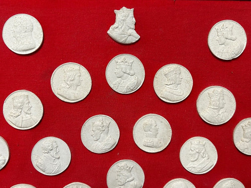 Grand Cadre Aux Médaillons Des Rois De France - Plâtre - empire - restauration