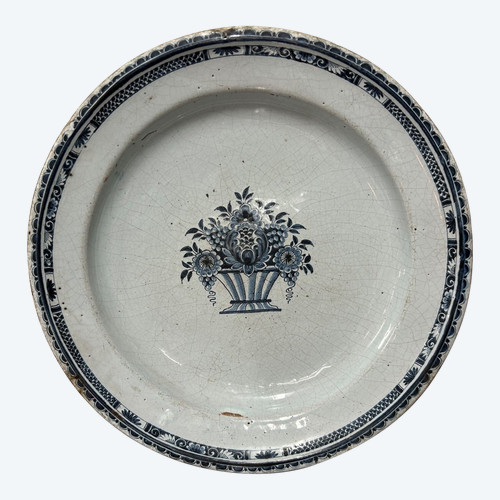 Plat En Faïence De Rouen époque XVIIIème Diamètre 36 Cm