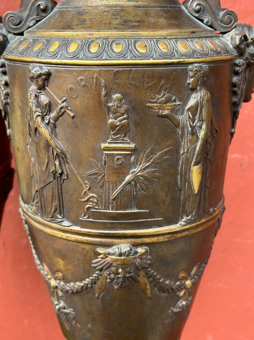 Paire De Vases Amphore Néo - Grec En Bronze à Deux Patines - France Fin XIXéme