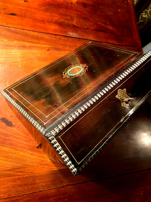 Wunderschöner Reiseschreibtisch aus der Louis-Philippe-Zeit aus Ebenholz, Palisander mit Intarsien