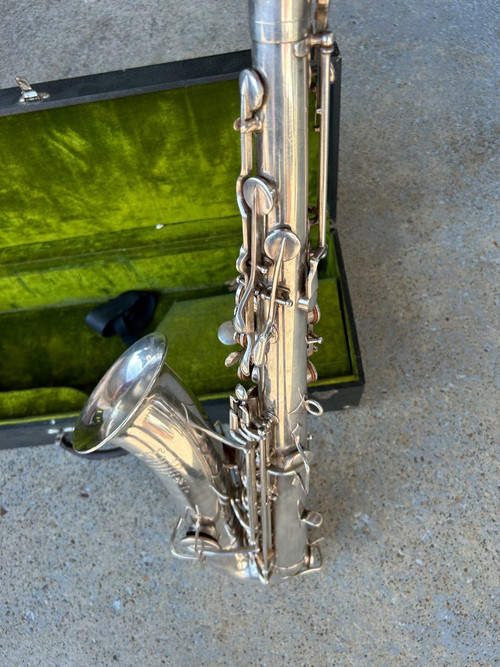 Saxophon - Saxofon aus versilbertem Metall Von Couesnon & Cie Um 1930