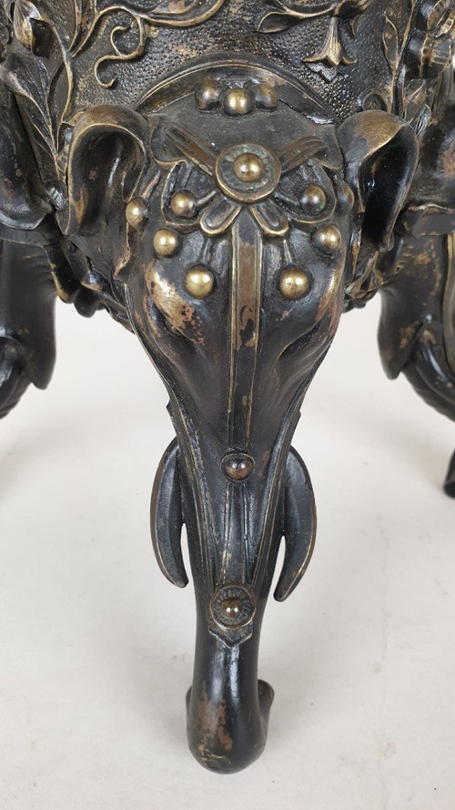 Pied De Coupe En Bronze, Aux Têtes d'éléphants, XIXème Siècle