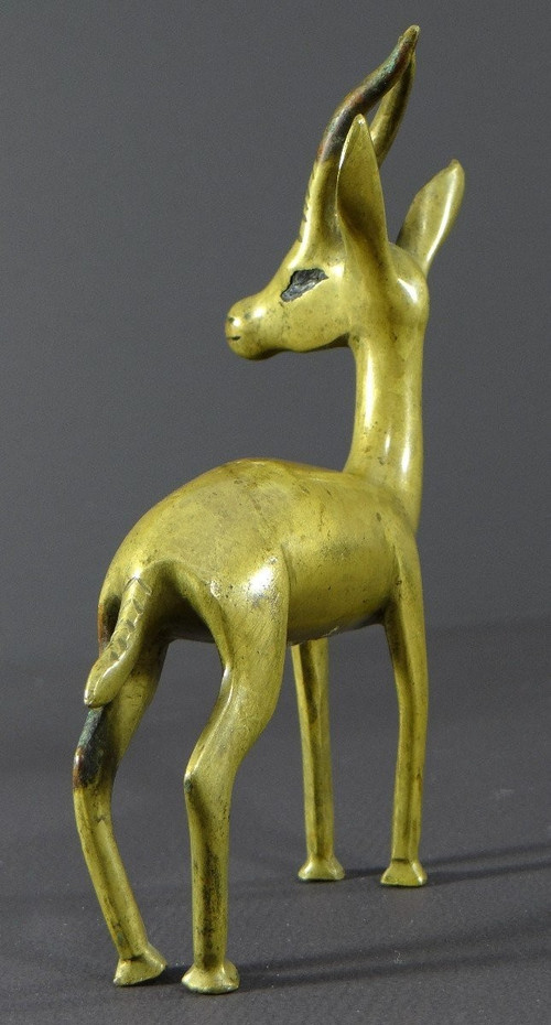 Sud Est Asiatico, Primo Terzo del XX Secolo, Statuetta di Cervo in Bronzo.