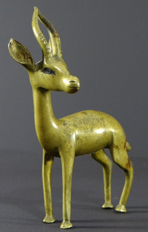 Sud Est Asiatico, Primo Terzo del XX Secolo, Statuetta di Cervo in Bronzo.