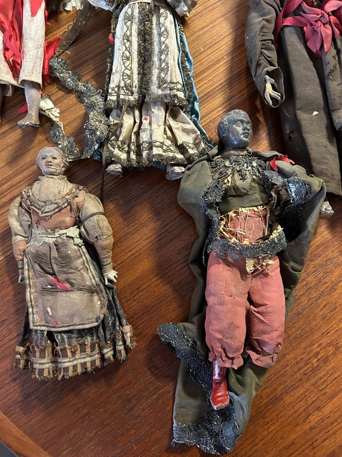 Lot Of Seven Neapolitan Nativity Figures From The 18th Century - Italy - Naples