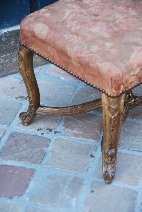 Tabouret En Bois Doré De Style Regence