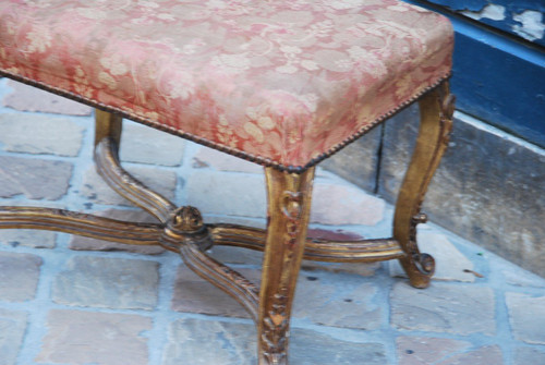 Tabouret En Bois Doré De Style Regence