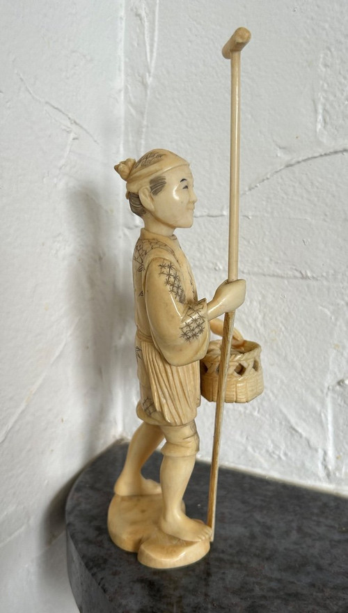 Okimono - Netsuke Ivory Carving From Japan Late 19th Century