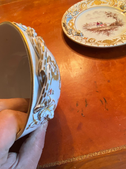 Très beau Pot à bouillon et sa soucoupe en porcelaine de Hochst d'époques début 19ème