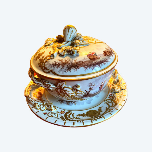  Très beau Pot à bouillon et sa soucoupe en porcelaine de Hochst d'époques début 19ème