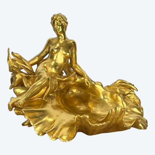 RAOUL LARCHE / COUPE /  ENCRIER DIT " A LA NYMPHE VICTORIEUSE EN BRONZE DORÉ