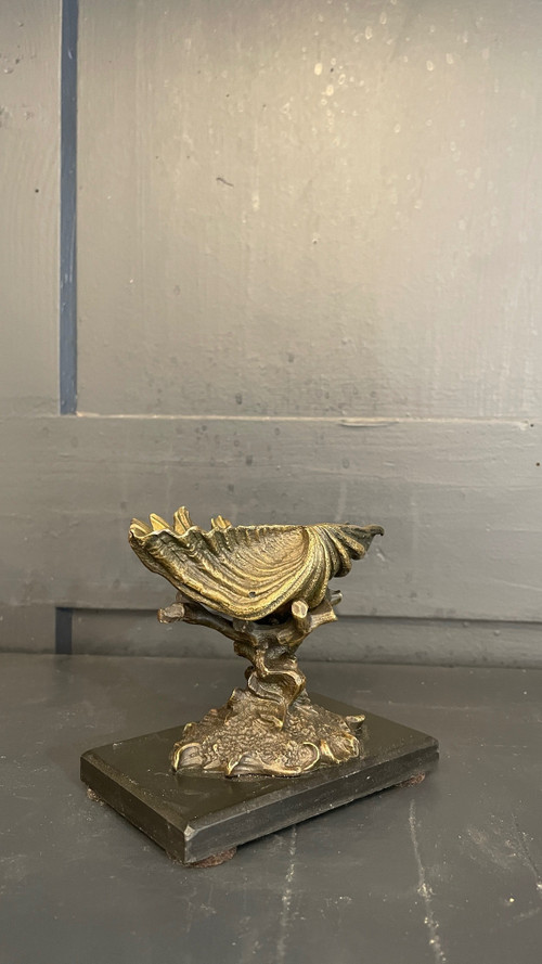 Conchiglia in bronzo dorato, XIX secolo