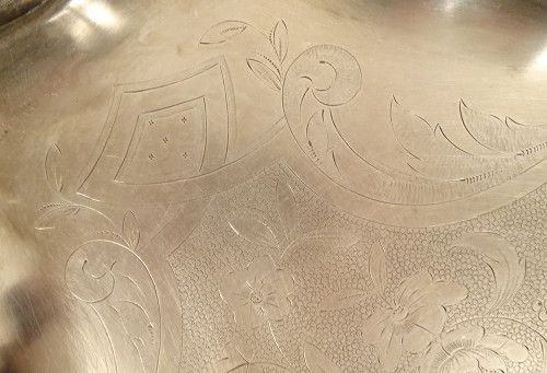 Großes Serviertablett mit Griffen, Louis XV, silberne Metallrebe, 19. Jahrhundert