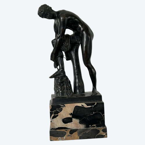 Bronzo dopo l'antichità - Hermès attacca il suo sandalo - Cincinnatus Antica Grecia