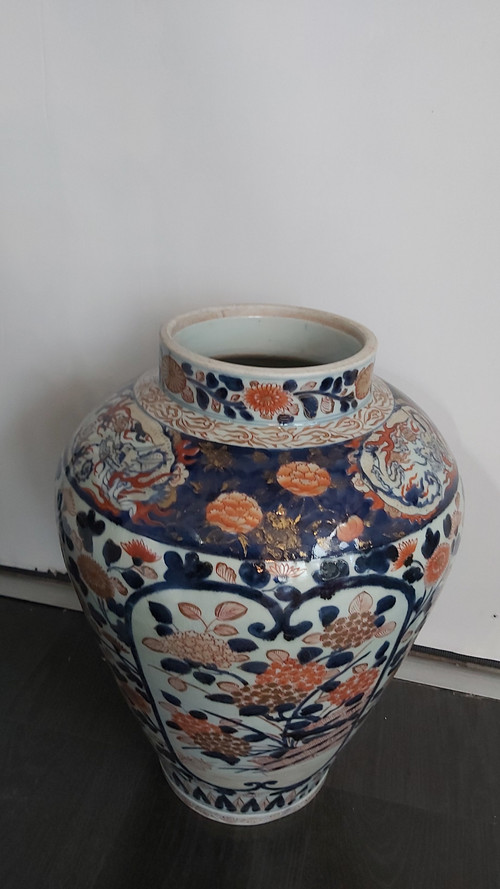 Vaso coperto Imari XIX secolo