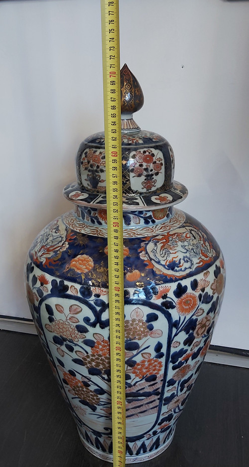 Vaso coperto Imari XIX secolo