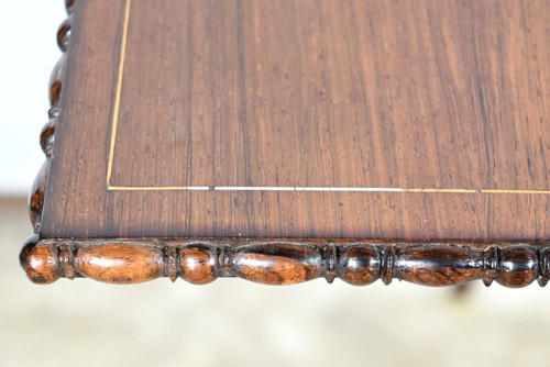 Kleiner Couchtisch aus Palisander, Restaurierungszeit – Anfang des 19. Jahrhunderts