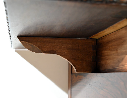 Kleiner Couchtisch aus Palisander, Restaurierungszeit – Anfang des 19. Jahrhunderts