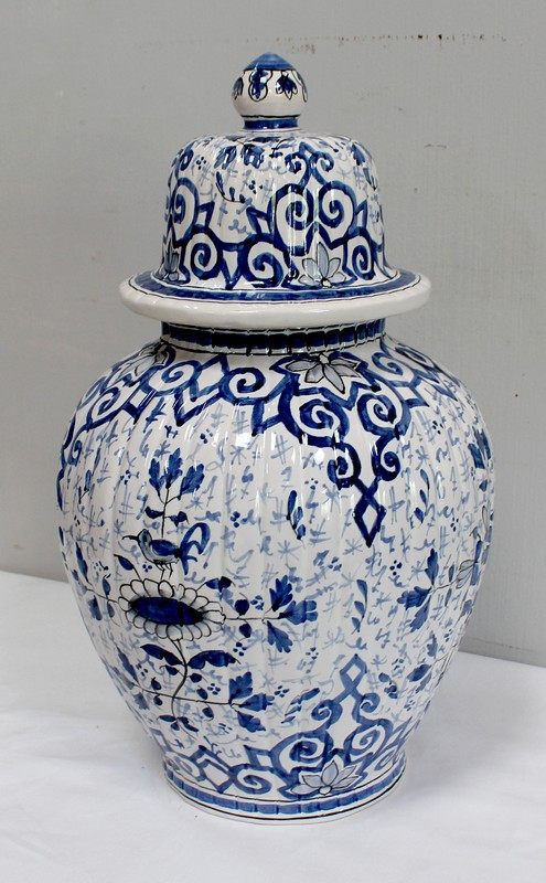 Delft Earthenware Vase – Early 20th Century