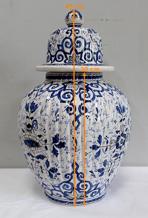 Delft Earthenware Vase – Early 20th Century