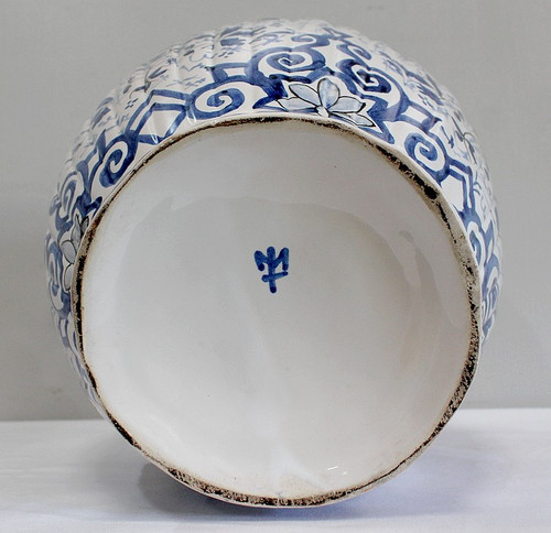 Delft Earthenware Vase – Early 20th Century