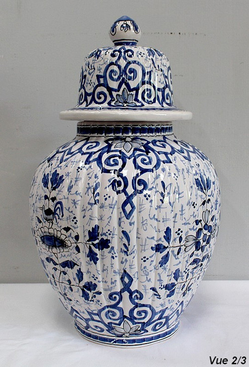 Delft Earthenware Vase – Early 20th Century