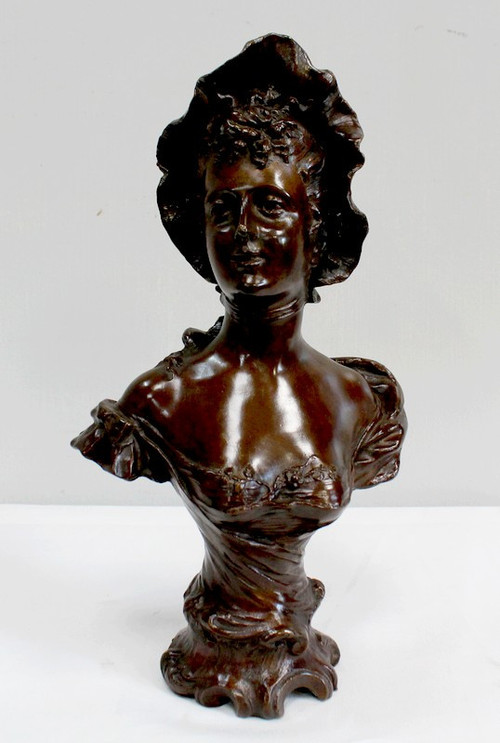 “Donna con cappello” in bronzo di Meslais – Inizio XX secolo