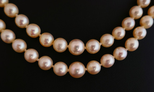 2-Row Cultured Pearl Necklace, 18-Carat Gold Clasp.