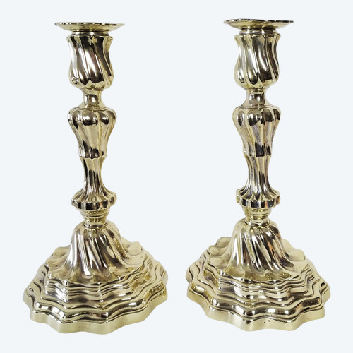Paire De Bougeoirs  De Style Rocaille 18ème