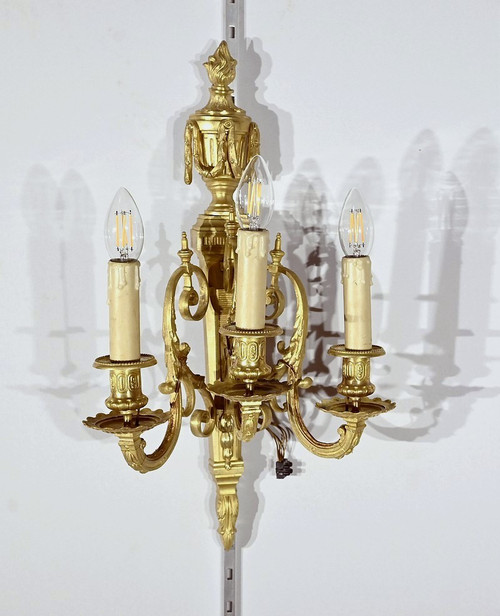 Paire d’Appliques en Bronze, style Louis XVI – 1ère partie XIXe