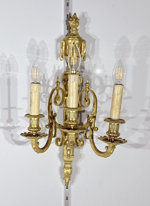 Paire d’Appliques en Bronze, style Louis XVI – 1ère partie XIXe