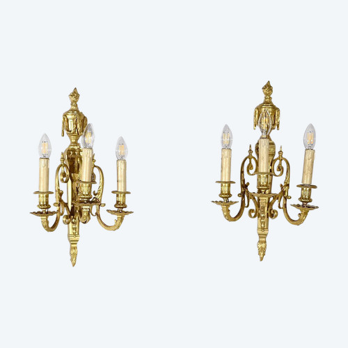 Pair of bronze wall lights, Louis XVI style - 1st part 19th century