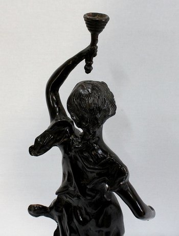 "Donna con torcia" in bronzo firmato V. Rousseau - Fine XIX secolo