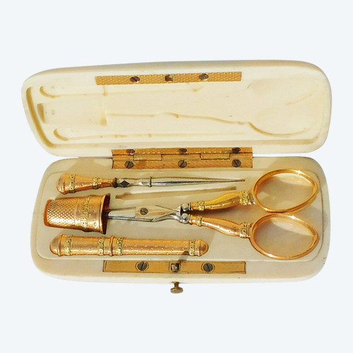 Nécessaire De Couture En Or Deux Couleurs Napoléon III Coffret Ivoire