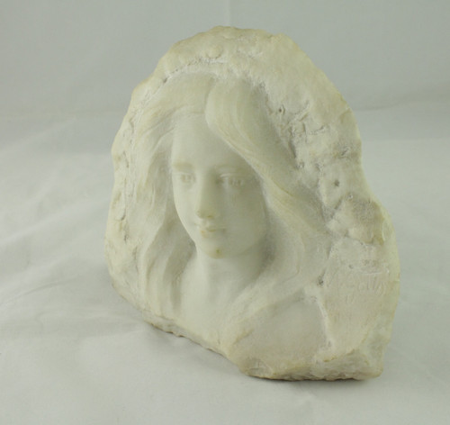 Marmor-Hochrelief-Skulptur 'Porträt einer jungen Frau' signiert A. Gotis