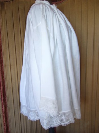 Altes Priestergewand Ende des 19. Jahrhunderts