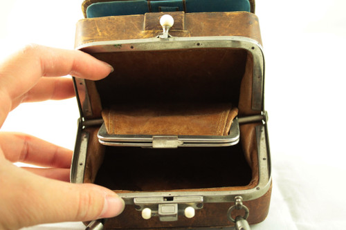 Petit sac en cuir gaufré époque Victorienne, Angleterre, fin 19ème siècle