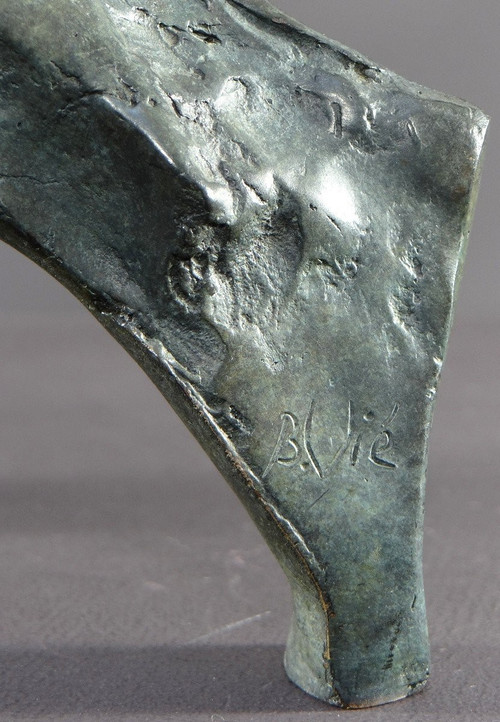 Bernard Vié (born in 1947), Bronze Statue "the Young Man and the Bird".