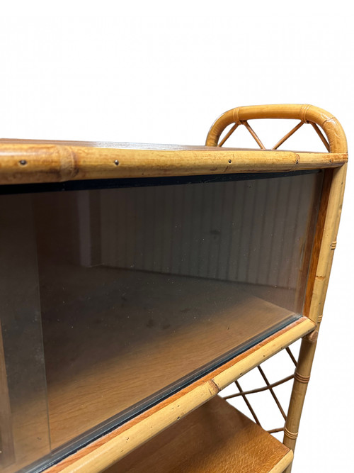 libreria vintage in rattan