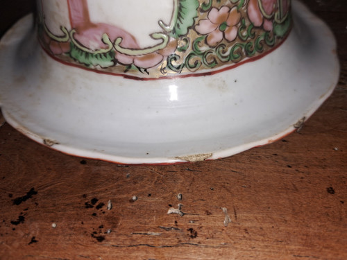Coppia di vasi in porcellana cinese del Canton del XIX secolo alti 47 cm